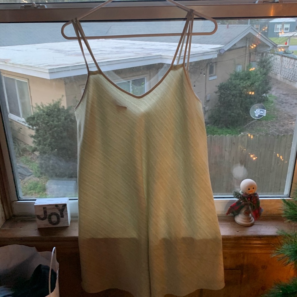 Long flowey beach tank top with twisted detailing